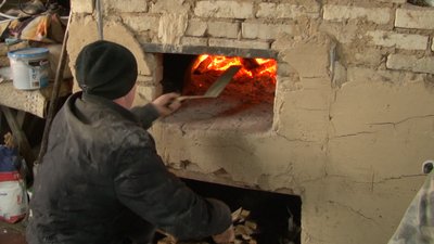 Немає ні лікарні, ні аптеки: мобільна бригада лікарів працює в одному з сіл Черкащини