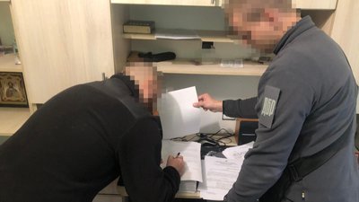 Херсонщина, ДБР, затриманий, підозрюваний, водійські права