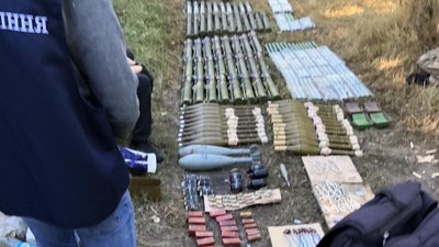 Близько 60 тисяч набоїв: на Харківщині виявили схрон боєприпасів Близько 60 тисяч набоїв: на Харківщині виявили схрон боєприпасів