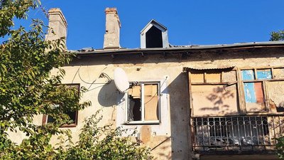 У Миколаєві 29-го вересня представники влади зустрілися із власниками трьох будинків, що зазнали руйнувань внаслідок російської агресії. Мета – донести людям, яким чином вони можуть отримати компенсації за втрачене житло в умовах програми "єВідновлення".