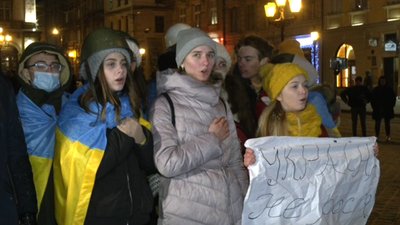 У Львові провели театралізовану акцію "Полум’я Гідності" У Львові провели театралізовану акцію "Полум’я Гідності"