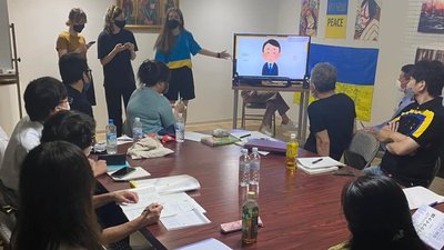 У Японії презентували видання "Щоденник війни в Україні" У Японії презентували видання "Щоденник війни в Україні"