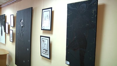 Чорним по білому, чорним по чорному – у Житомирі відкрилася виставка художниці Катерини Дацун