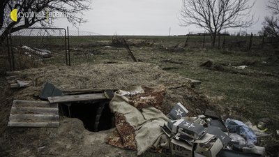 Син загинув на війні, дім розбомбили: історія родини з Андріївки Син загинув на війні, дім розбомбили: історія родини з Андріївки