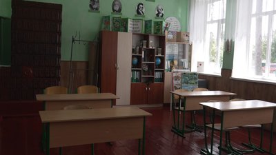 Атестат через 25 років: на Тернопільщині чоловік закінчив школу в 41 рік Атестат через 25 років: на Тернопільщині чоловік закінчив школу в 41 рік