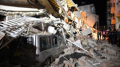 Десятки людей загинули, більше тисячі поранені в землетрусі в Туреччині