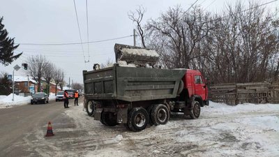 У Житомирі за добу з центральних вулиць вивезли 1200 тонн снігу У Житомирі за добу з центральних вулиць вивезли 1200 тонн снігу