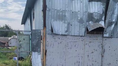 Війська РФ обстріляли Велику Костромку на Дніпропетровщині. Загинуло дві людини, ще одна – у лікарні Війська РФ обстріляли Велику Костромку на Дніпропетровщині. Загинуло дві людини, ще одна – у лікарні