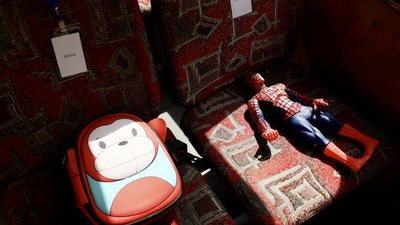 "Екскурсія Львовом, яка ніколи не відбудеться". У Львові провели акцію, аби нагадати про вбитих Росією українських дітей "Екскурсія Львовом, яка ніколи не відбудеться". У Львові провели акцію, аби нагадати про вбитих Росією українських дітей
