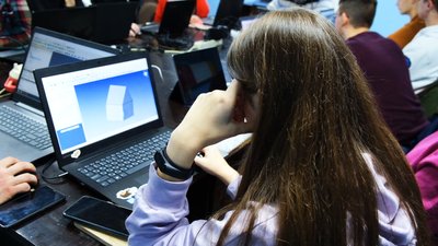 Моделюють та виготовляють: як у Вінниці працює безкоштовна майстерня з 3D-друку Моделюють та виготовляють: як у Вінниці працює безкоштовна майстерня з 3D-друку