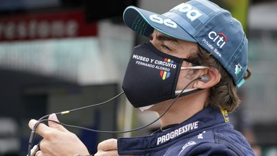 Фернандо Алонсо встигне повернутися у Формулу-1 після інциденту з аварією на велосипеді