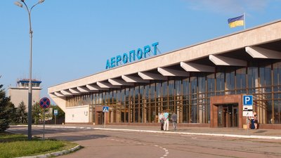В аеропорту Херсона пасажира відмовилися обслуговувати українською - ведеться службове розслідування
