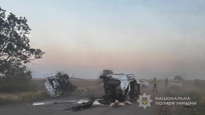 ДТП на Одещині за участю вантажного фургона та двох мікроавтобусів