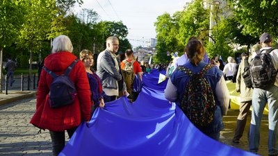 У Вишиванковій ході у Харкові взяли участь близько 650 людей У Вишиванковій ході у Харкові взяли участь близько 650 людей
