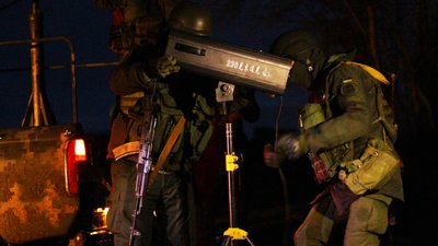 Приземлили майже 10 дронів та ракет: як працюють мобільні вогневі групи на Вінниччині Приземлили майже 10 дронів та ракет: як працюють мобільні вогневі групи на Вінниччині