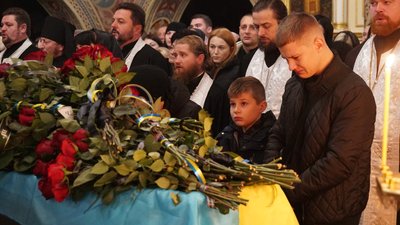 У Мукачеві попрощалися із загиблим на війні полковником Миколою Красівовим