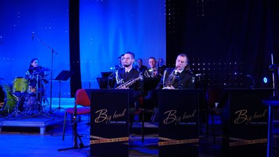 У Сумах відбувся благодійний концерт "Якось навесні та з оркестром" У Сумах відбувся благодійний концерт "Якось навесні та з оркестром"