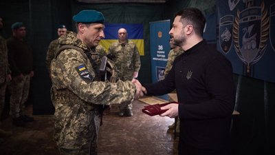 Президент Зеленський відвідав миколаївську 36 окрему бригаду морської піхоти Президент Зеленський відвідав миколаївську 36 окрему бригаду морської піхоти
