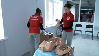 Пологи і порятунок: у Рівному для студентів-медиків відкрили симуляційний центр