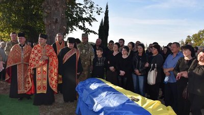 На Тернопільщині попрощалися з бійцем Романом Орищуком
