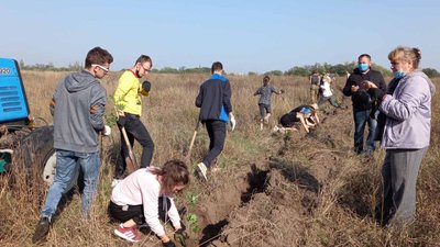 Учні запорізької школи-інтернату долучились до Всеукраїнської акції «Алеї вільних людей» Учні запорізької школи-інтернату долучились до Всеукраїнської акції «Алеї вільних людей»