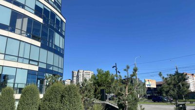 Офісний центр "Парус" у Хмельницькому