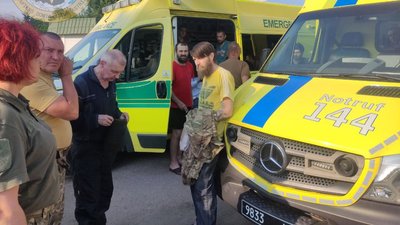 Україна повернула з полону 144 військових, 95 з них — захисники "Азовсталі" Україна повернула з полону 144 військових, 95 з них — захисники "Азовсталі"