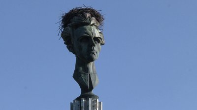 Пам'ятник Островському