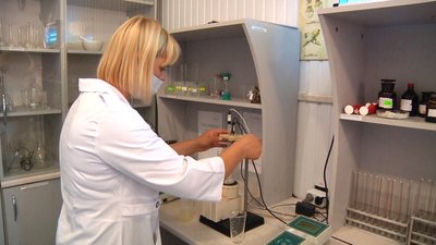 З липня у Житомирі лабораторія ринку заборонила продаж 1880 кілограмів кавунів та динь З липня у Житомирі лабораторія ринку заборонила продаж 1880 кілограмів кавунів та динь