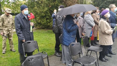 У Луцьку вшанували пам'ять за загиблими у Другій світовій війні У Луцьку вшанували пам'ять за загиблими у Другій світовій війні