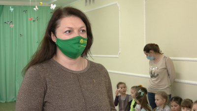 У Рівному плетуть "Вервечку добра" для онкохворих діток У Рівному плетуть "Вервечку добра" для онкохворих діток