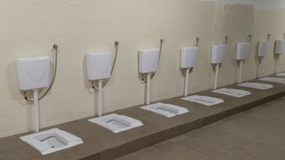 Без кабінок і перегородок — вбиральню на Центральному стадіоні Житомира перебудують