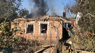 Військові РФ вдарили по двох районах Дніпропетровщини: поранені чоловік та жінка