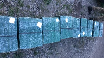 6750 пачок сигарет до Румунії: попереджувальні постріли зупинили контрабандистів 6750 пачок сигарет до Румунії: попереджувальні постріли зупинили контрабандистів