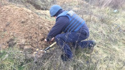 На Рівненщині у двох селах знищили боєприпаси часів другої світової війни На Рівненщині у двох селах знищили боєприпаси часів другої світової війни