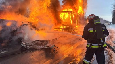 Загинули двоє водіїв: на Кіровоградщині зіткнулися автопоїзд й автобус Загинули двоє водіїв: на Кіровоградщині зіткнулися автопоїзд й автобус