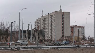 Наслідки бойових дій у лютому-березні 2022 року, мікрорайон Бобровиця у Чернігові, багатоповерхівки, архів квітня 2022 року Наслідки бойових дій у лютому-березні 2022 року, мікрорайон Бобровиця у Чернігові, багатоповерхівки, архів квітня 2022 року