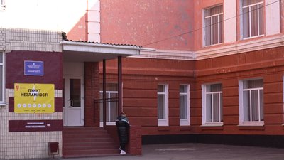 Навіки 21: до Дня народження Назарія Гринцевича рідні та друзі прийшли до його могили Навіки 21: до Дня народження Назарія Гринцевича рідні та друзі прийшли до його могили