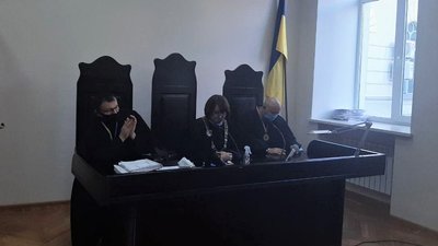Дебати у справі про вільний доступ до Харківської міськради не відбулись
