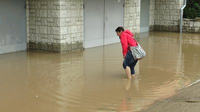 Паводок в Івано-Франківську: були тільки локальні підтоплення Паводок в Івано-Франківську: були тільки локальні підтоплення