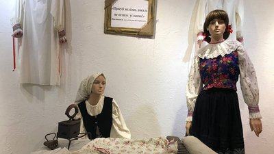 Експозиція виставки старовинних прасок у музеї на Тернопільщині Експозиція виставки старовинних прасок у музеї на Тернопільщині