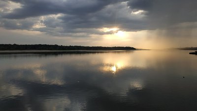 У Запорізькій області рівень води в нижньому б’єфі Дніпровської ГЕС дещо підвищився, але нижчий за норму — ЗОВА