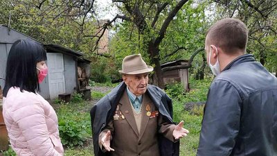 Поліцейські Полтавщини вшанували ветеранів Другої світової війни Поліцейські Полтавщини вшанували ветеранів Другої світової війни