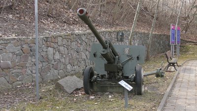 30 пам'яток комуністичної доби: що заважає очистити місто на Черкащині від радянщини 30 пам'яток комуністичної доби: що заважає очистити місто на Черкащині від радянщини