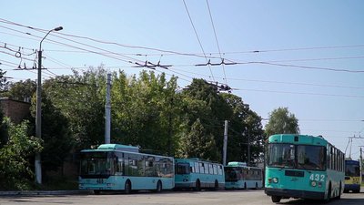 Скасують маршрут №1 та зменшать кількість транспорту в місті приблизно на 25%: як працюватимуть тролейбуси в Чернігові