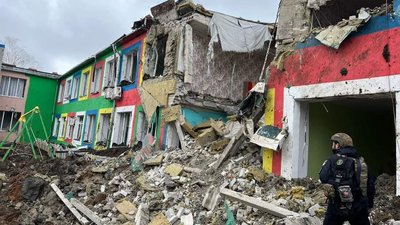 Окупанти завдали удару по дитячому будинку у Дружківці Окупанти завдали удару по дитячому будинку у Дружківці