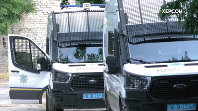 Мангеру не змогли вручити ухвалу про привід до суду: як це було (РЕПОРТАЖ) Мангеру не змогли вручити ухвалу про привід до суду: як це було (РЕПОРТАЖ)
