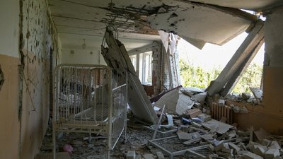 Руїни, охоронець та двоє собак: де, за версією Міноборони РФ, розташовані збройні склади та штаб ТРО у Чернігові Руїни, охоронець та двоє собак: де, за версією Міноборони РФ, розташовані збройні склади та штаб ТРО у Чернігові