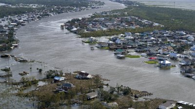 У США через ураган "Іда" близько мільйона людей залишаються без електроенергії У США через ураган "Іда" близько мільйона людей залишаються без електроенергії