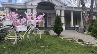 "Жодних військових в ресторані не було". Куди цілила РФ по Кривому Рогу 4 квітня і де зафіксували загибель людей "Жодних військових в ресторані не було". Куди цілила РФ по Кривому Рогу 4 квітня і де зафіксували загибель людей